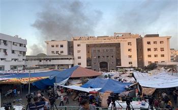 مقتل 7 في قصف إسرائيلي لشقة سكنية قرب مجمع الشفاء الطبي شمال غزة 
