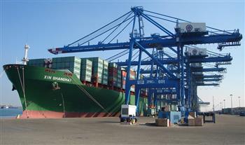 تداول 37 سفينة حاويات وبضائع عامة بميناء دمياط خلال 24 ساعة