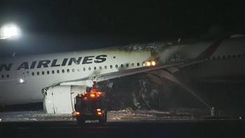 اشتعال النيران في طائرة بمطار هانيدا الدولي بطوكيو