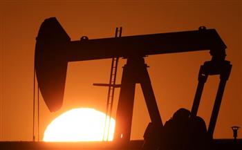 أسعار النفط تفتتح تعاملات 2024 على ارتفاع قوي 