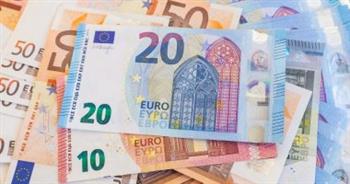 اليورو يعمق خسائره لأدنى مستوى فى أسبوعين أمام الإسترليني 