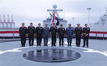 قائد القوات البحرية المصرية يلتقى آمر القوة البحرية الكويتية