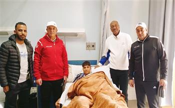 يسري عبد الغني يطمئن على أحمد حسن «تيتو» بعد إجرائه عملية جراحية