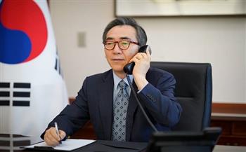 وزير خارجية كوريا الجنوبية ونظيرته اليابانية يبحثان تعزيز العلاقات الثنائية