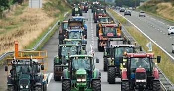 غضب المزارعين في فرنسا يتصاعد ويمتد إلى مختلف أنحاء البلاد