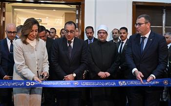 رئيس الوزراء يتفقد أجنحة معرض القاهرة الدولي للكتاب