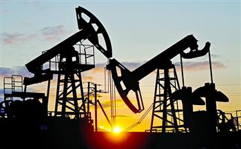 ارتفاع أسعار النفط بنحو 1 بالمئة عند التسوية