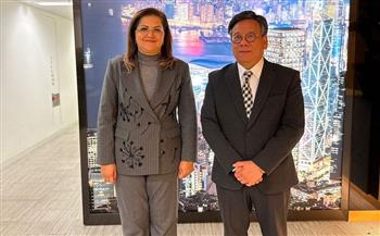«السعيد» تبحث تعزيز سبل التعاون المستقبلي مع وزير التجارة والتنمية الاقتصادية بهونج كونج