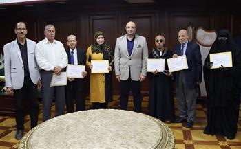 محافظ بني سويف يُكرم الفائزين في المسابقة الدينية بإذاعة شمال الصعيد