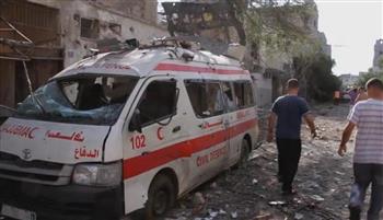 الهلال الأحمر: الاحتلال الإسرائيلي يواصل استهداف محيط مستشفى الأمل 