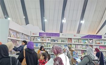 معرض القاهرة للكتاب الـ55| جناح الهيئة العامة للكتاب بقاعة الطفل يشهد إقبالا كثيفًا