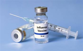 «الشتا لسه داخل بقوة».. طبيب ينصح بتلقي لقاح الإنفلونزا