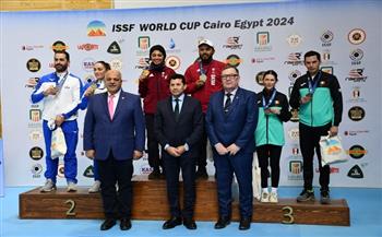 وزير الرياضة يُكرم الفائزين في منافسات اليوم الختامي ببطولة كأس العالم للرماية 2024