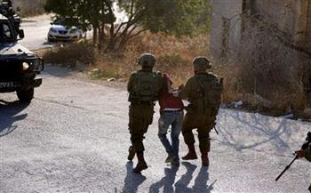 الجيش الإسرائيلي ينقل 150 فلسطينياً إلى ثكنات عسكرية.. واعتقل 20 آخرين بالضفة