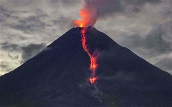 ثوران بركان جبل مارابي غرب إندونيسيا