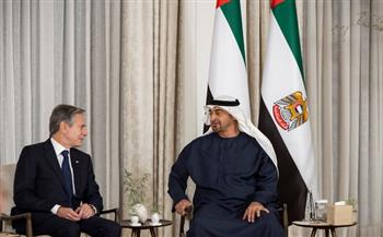 رئيس الإمارات يبحث مع وزير خارجية أمريكا تطورات الأوضاع في غزة 