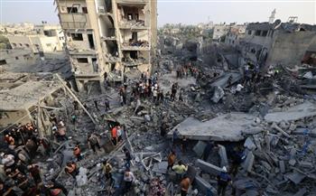 عشرات الشهداء والجرحى بغارات جوية وقصف مدفعي على قطاع غزة 