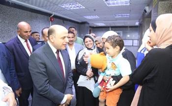   محافظ كفرالشيخ يطمئن على الأشقاء الفلسطينيين مصابي أحداث غزة بمستشفى العبور