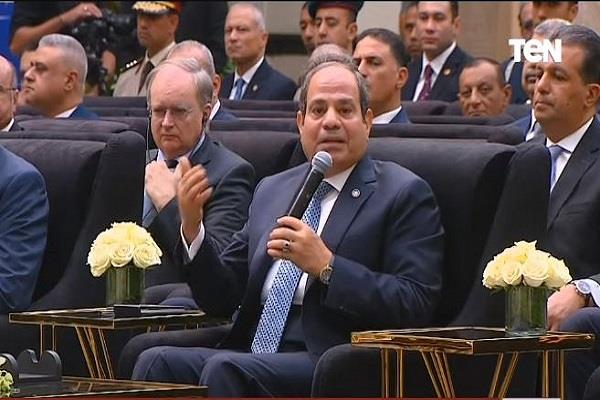 الرئيس السيسي: السادات هزم خصومه وغلبهم وهو مش موجود