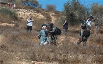 اعتداءات بالجملة على المزارعين والأراضي الفلسطينية| تفاصيل