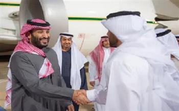 الرئيس الإماراتي وولي العهد السعودي يؤكدان أهمية تعزيز العمل العربي المشترك في ظل الأوضاع بالمنطقة