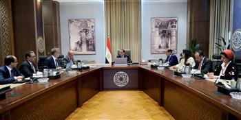 الحكومة: توقيع اتفاقية مع شركة أمريكية لاستئجار وحدة عائمة لتأمين إمدادات الغاز الطبيعي