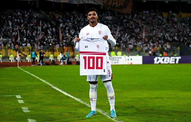 حسام عبد المجيد يحتفل بالوصول للمباراة رقم 100 في مسيرته مع الزمالك