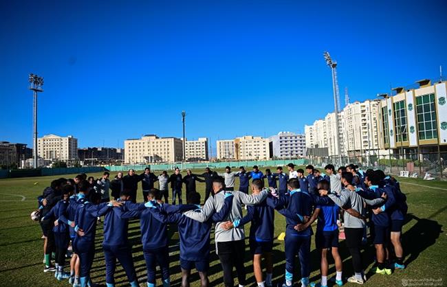 محمد مصيلحي يجتمع بلاعبي الاتحاد السكندري لتحفيزهم قبل لقاء المحلة