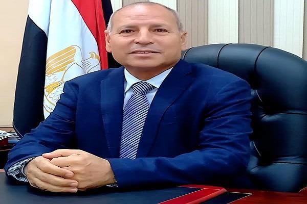 محافظ القاهرة يشيد بجهود "التموين" فى توفير السلع بأسعار مخفضة 