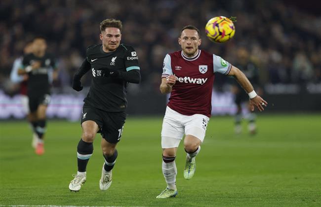 الدوري الإنجليزي.. ليفربول يتقدم على وست هام بهدف لويس دياز