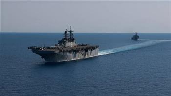 سنتكوم : سفينة حربية أمريكية تسقط صاروخا بالستيا من الحوثيين