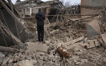 مسئولون أوكرانيون يؤكدون سقوط قنبلة روسية على مستشفى بشمال شرق البلاد