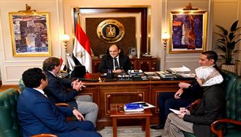 وزير التجارة يبحث مع وفد شركة «بي إس إتش» للأجهزة المنزلية خططها المستقبلية بالسوق المصري