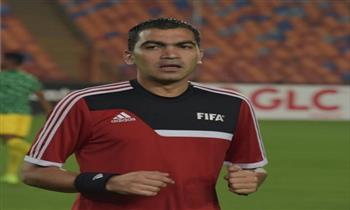 محمود أبو الرجال يظهر مع حكام مباريات ربع نهائي أمم أفريقيا