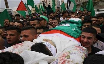 استشهاد فلسطيني وإصابة 3 بنيران قناصة الاحتلال جنوبي قطاع غزة