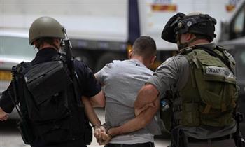 الاحتلال الإسرائيلي يعتقل 14 فلسطينيا في الخليل بالضفة الغربية
