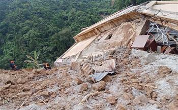 ارتفاع حصيلة ضحايا الانهيار الأرضي بجنوب الفلبين إلى 35 قتيلا