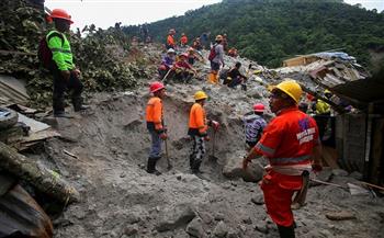 ارتفاع حصيلة قتلى الانهيار الأرضي في الفلبين إلى 35 شخصا