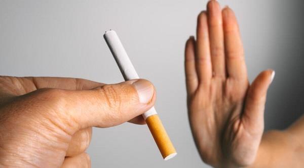 4 أعراض لإدمانك النيكوتين.. تعرف عليها