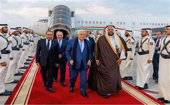لبحث وقف العدوان الإسرائيلي في غزة.. الرئيس الفلسطيني يصل قطر 