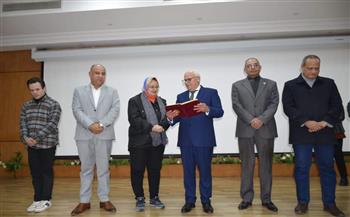 محافظ بورسعيد يهنئ وكيلة «التربية والتعليم» السابقة بمنصبها الجديد