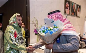 نيمار يعود إلى السعودية لمواصلة برنامج التأهيل 