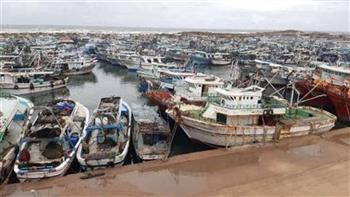 محافظ كفرالشيخ: توقف حركة الملاحة والصيد بميناء البرلس لسوء الأحوال الجوية