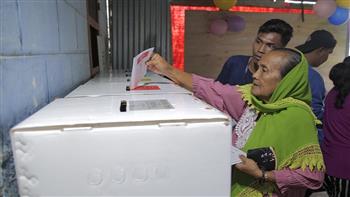 إندونيسيا : مراكز الاقتراع تغلق أبوابها عقب تصويت المواطنين في الانتخابات الرئاسية 
