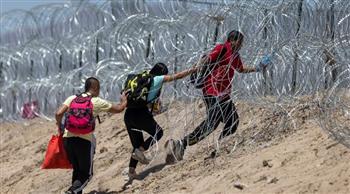 أسوشيتيد برس: تراجع الهجرة غير الشرعية من المكسيك إلى الولايات المتحدة