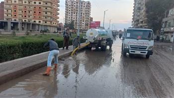 محافظ كفر الشيخ يوجه بمواصلة جهود رفع مخلفات الأمطار بجميع المدن والقرى