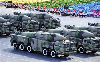 وزير الخارجية الصيني: بكين لن تكون أول دولة تستخدم الأسلحة النووية