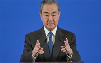 وزير الخارجية الصيني: بكين مستعدة لأن تكون قوة استقرار للنمو العالمي