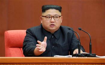 الزعيم الكوري الشمالي يدعو إلى تعزيز الاستعداد الحربي