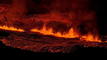 أيسلندا تحذر من حدوث ثوران بركاني جديد